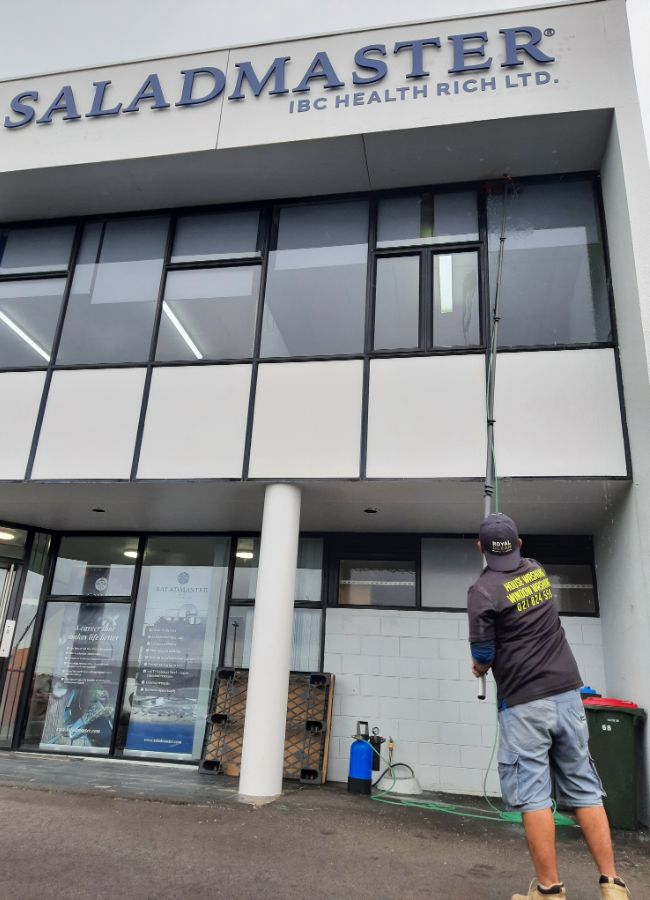 Commercial Window Washing Service Auckland NZ 1