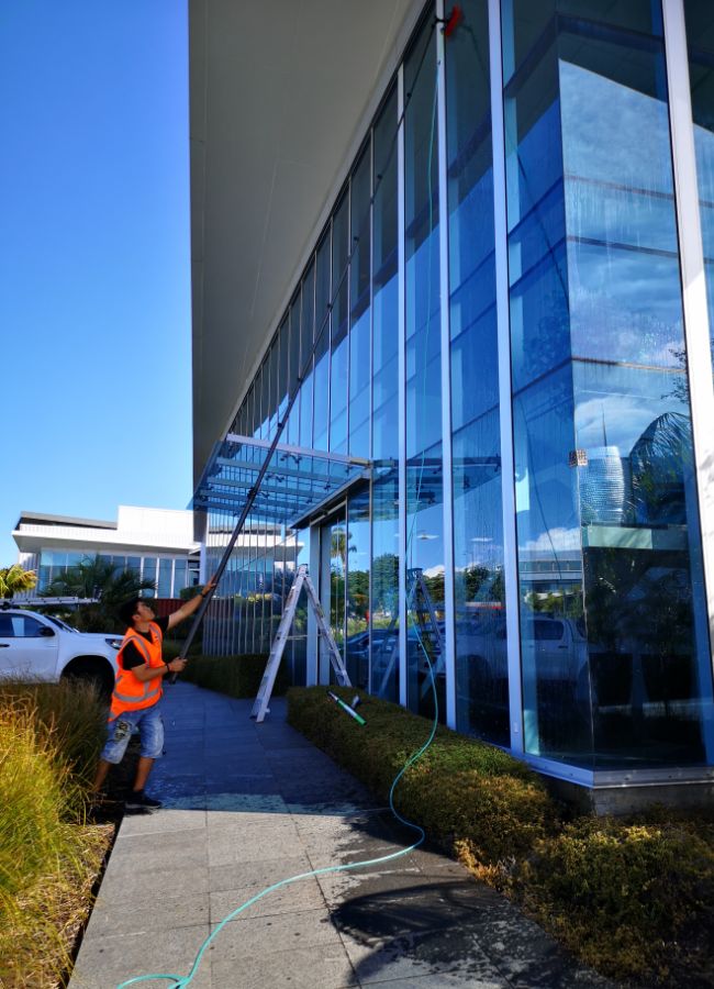 Commercial Window Washing Service Auckland NZ 8